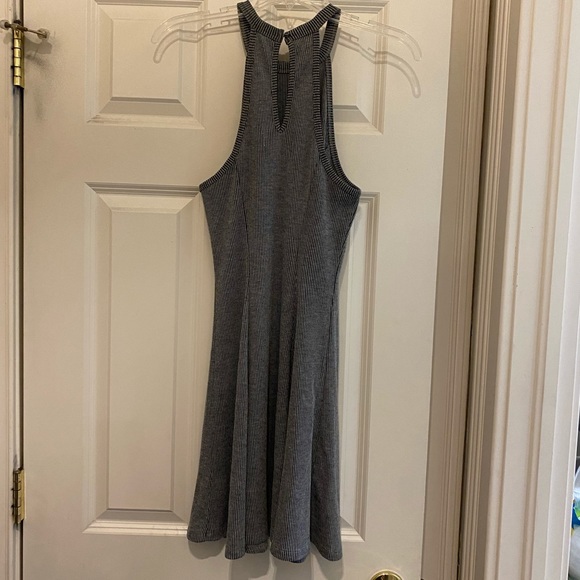 Hollister XS Ribbed Gray High Neck Swing Dress - Picture 3 of 3